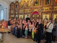 В главном соборе края возобновились занятия воскресной школы семейного типа