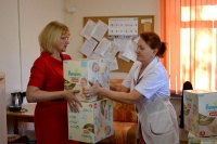 Пять тысяч подгузников передали представители епархиального социального отдела хабаровскому Дому ребенка